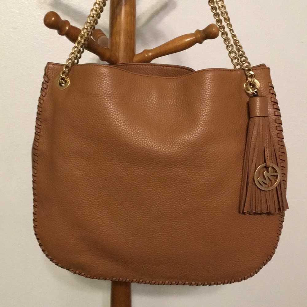 Michael MICHAEL KORS Whipped Chelsea Shoulder Bag - Picture 3 of 9